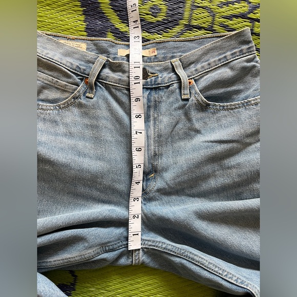 Levi's Premium Dad Jeans Size 28 Slouchy Slightly Oversized '90s-inspired - Picture 11 of 12